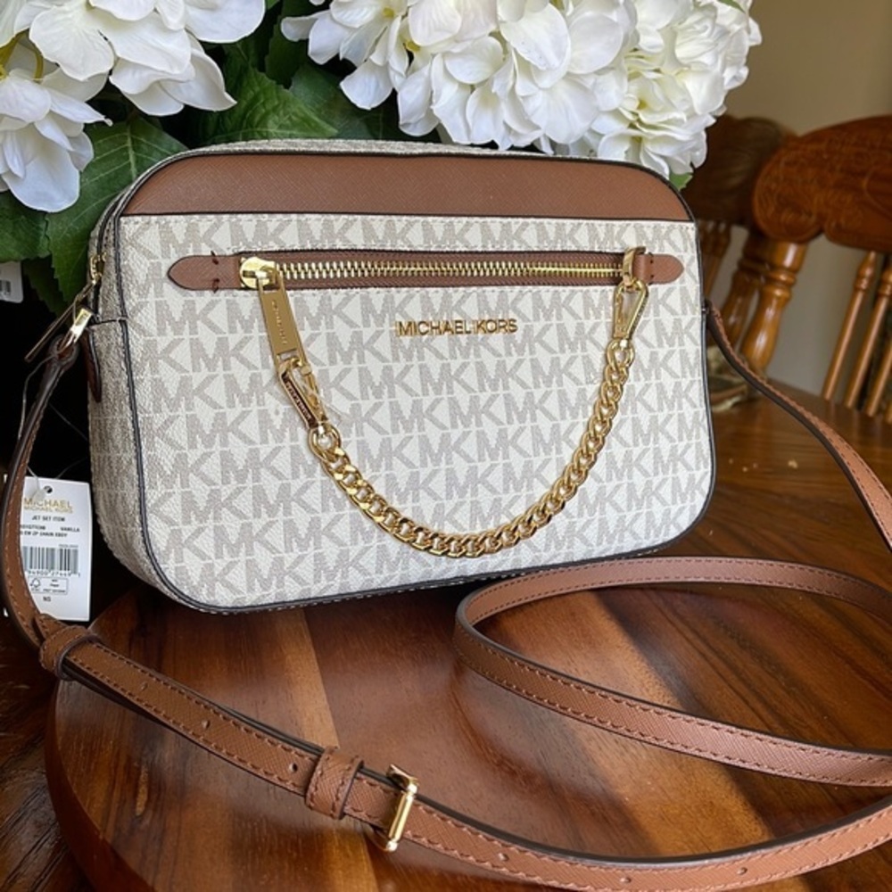 MICHAEL Kors Jet Set Large Logo Crossbody Bag